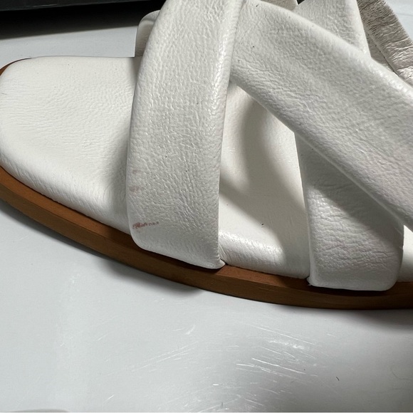 Vince Camuto Sandal - Picture 4 of 4